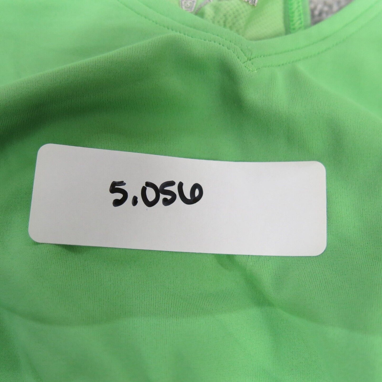 Under Armour Sports Bra Girls Size M Green Solid Activewear Bra Racerback Logo