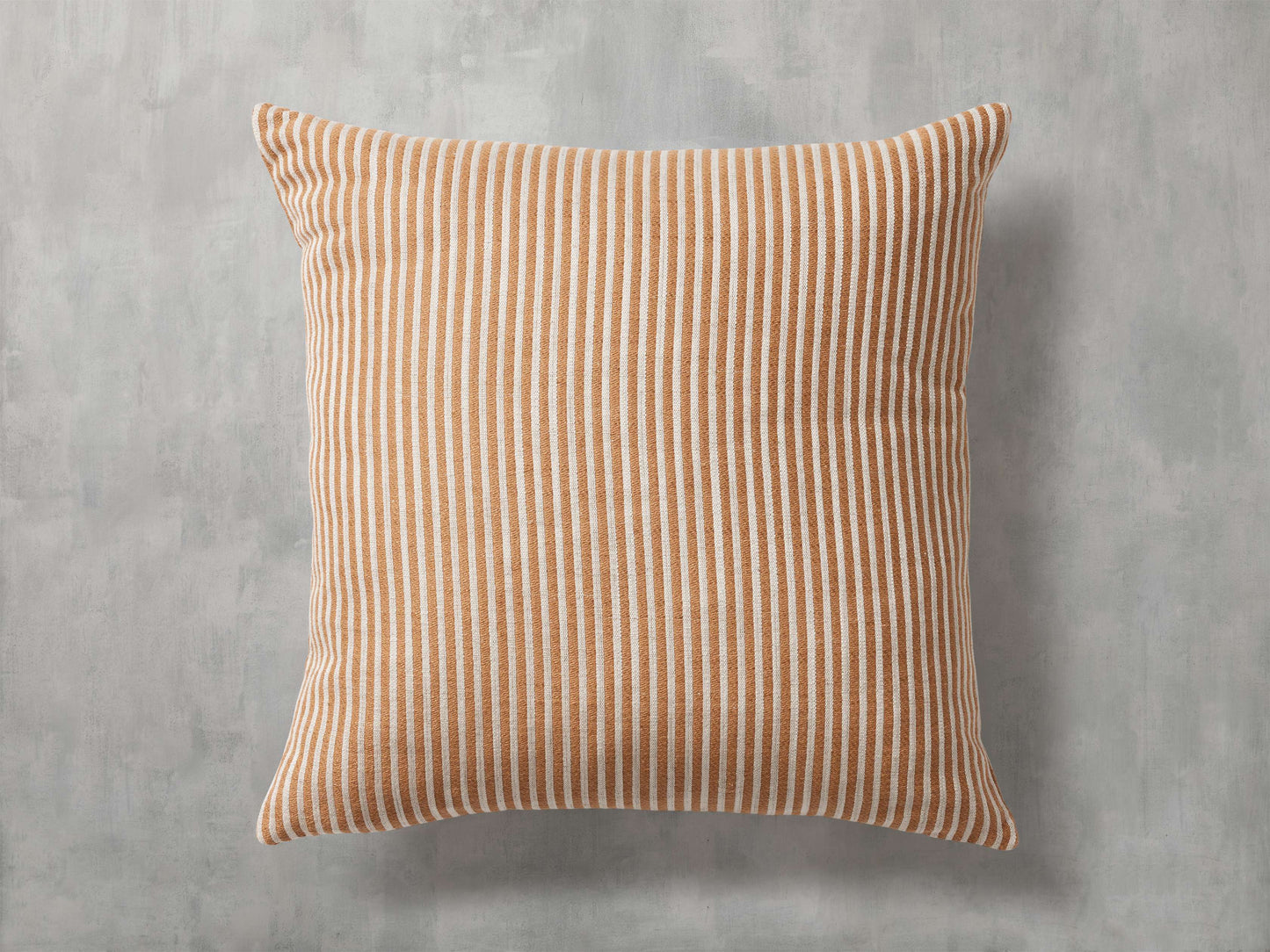 Ruoti Pillow