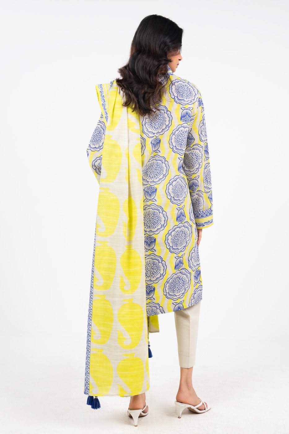 3 Piece Printed Khaddar Suit With Light Khaddar Dupatta