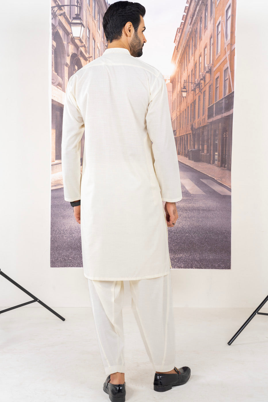 Latha Shalwar