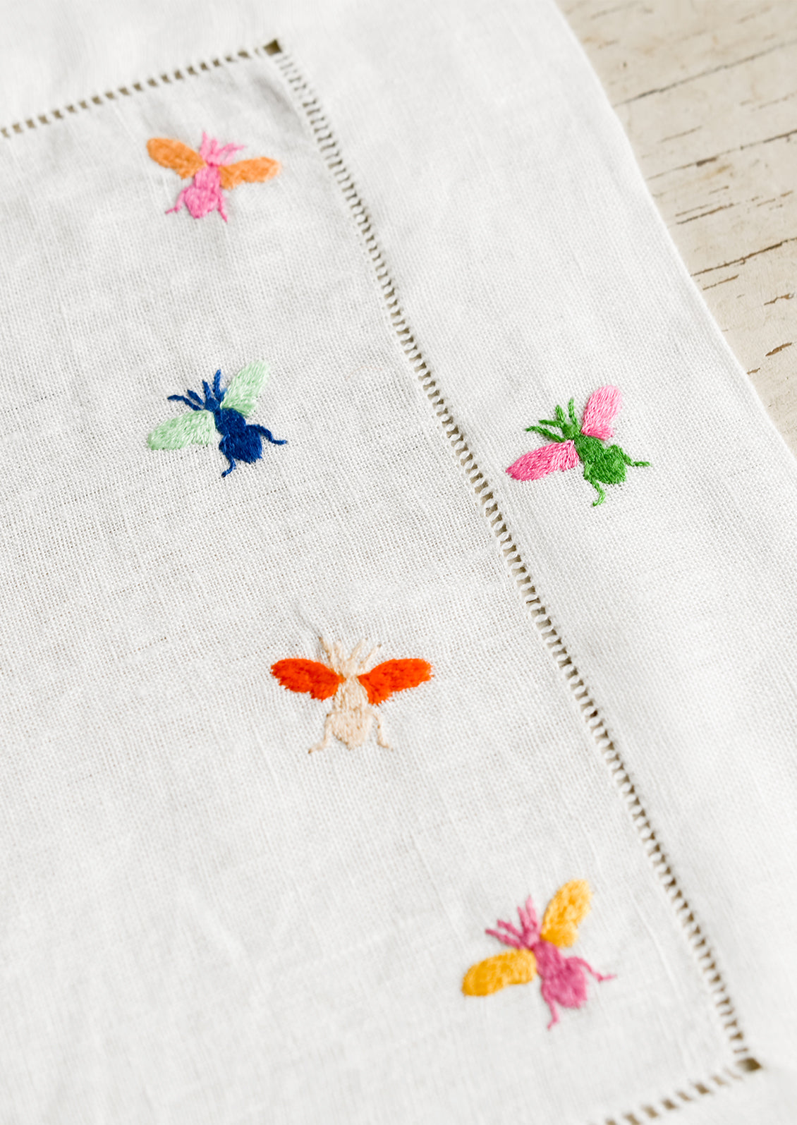 Buzzing Bees Linen Placemat