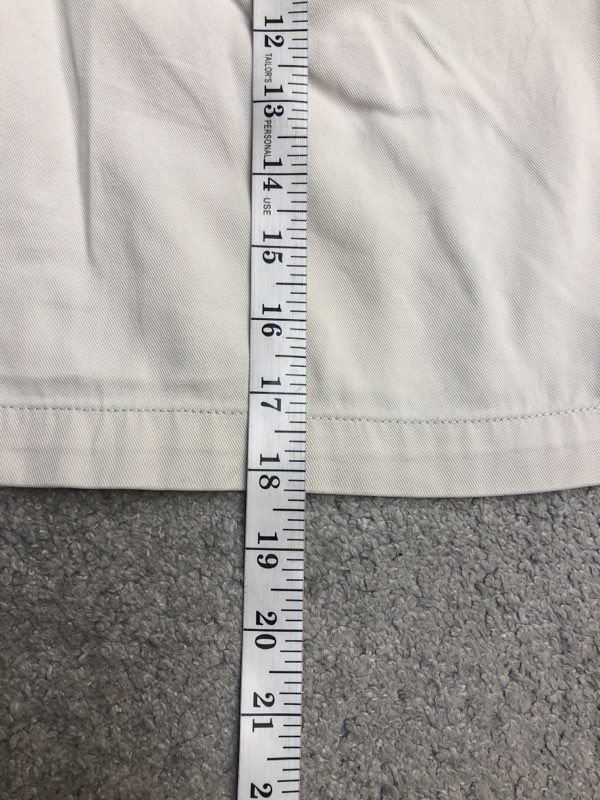 Columbia Shorts Womens 8 Off White 100% Cotton Chino Shorts Pockets Lightweight