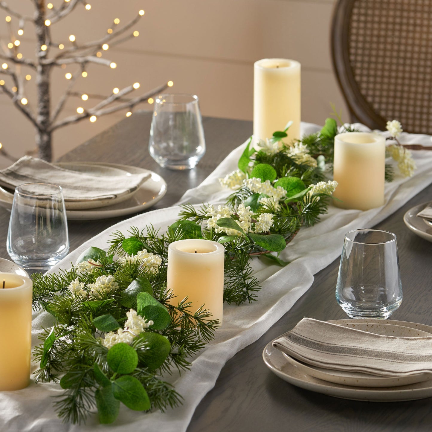 Aveny 5 ft Leaves/Berry Garland