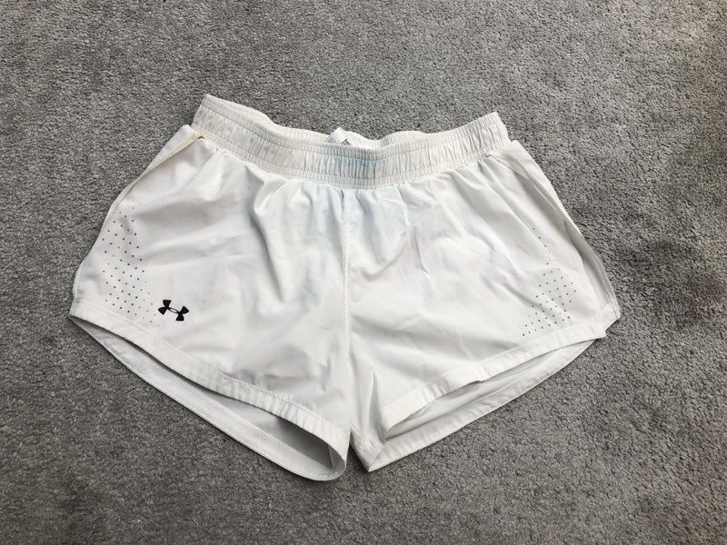 Under Armour Shorts Womens X Small White Activewear Athletic Heatgear Running