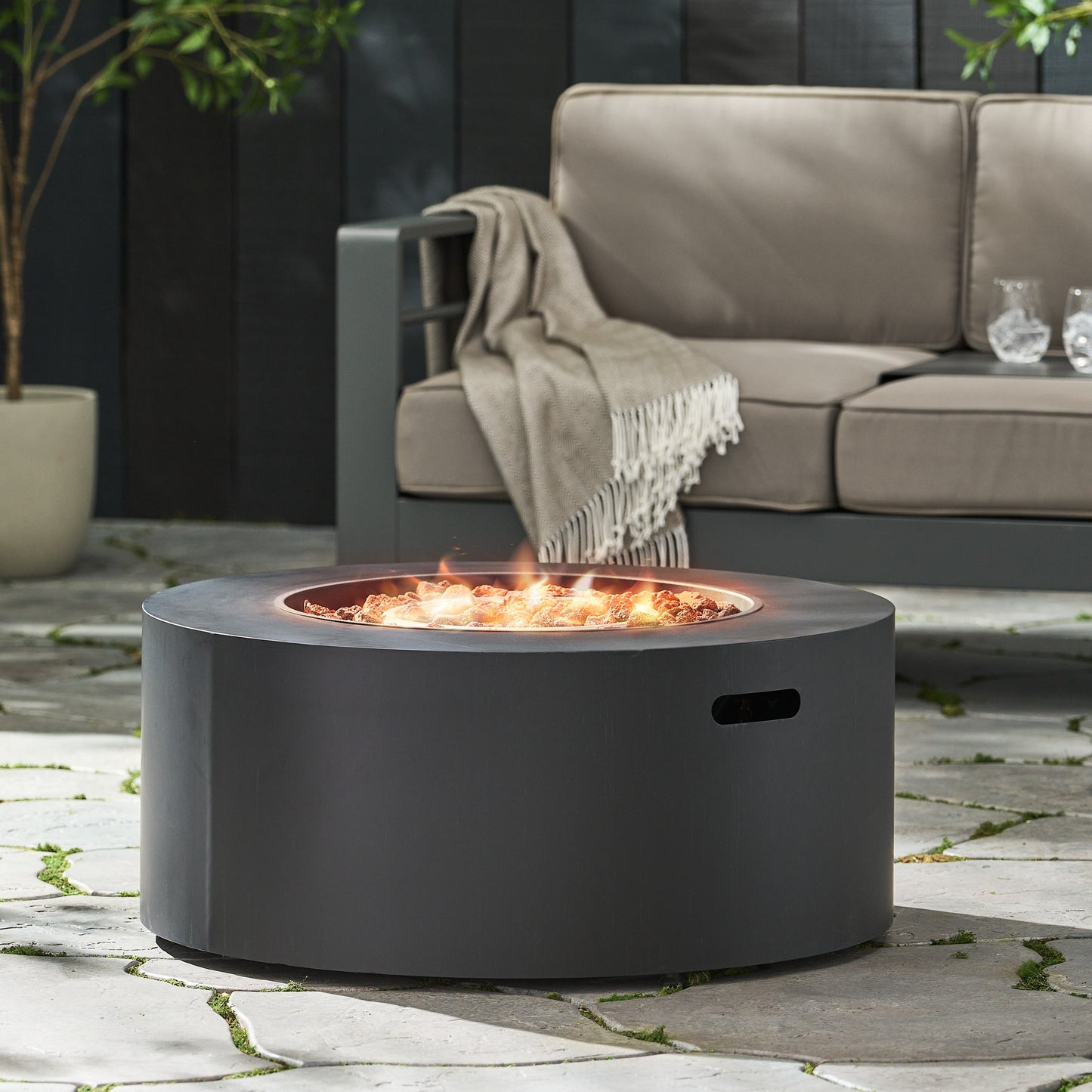 Outdoor Round Iron Propane Firepit