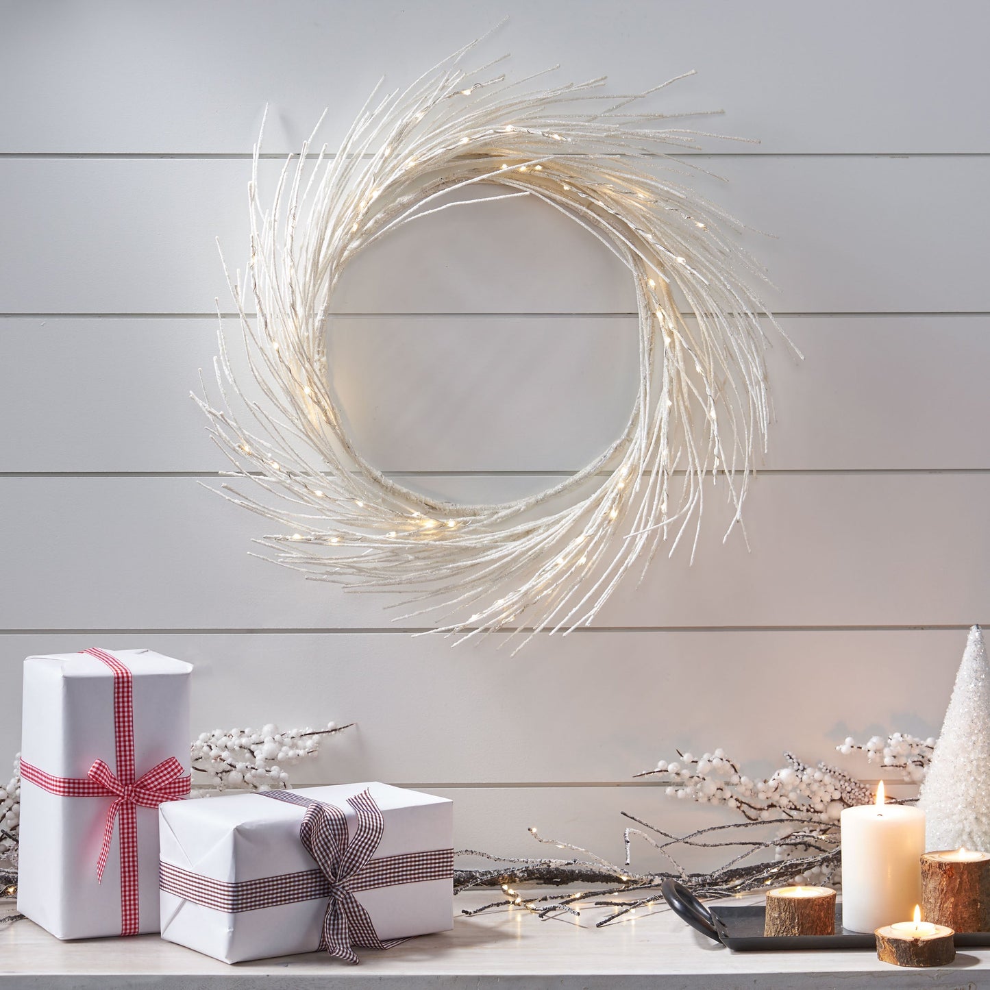 Solto 24" Paper Wreath with LED Lights