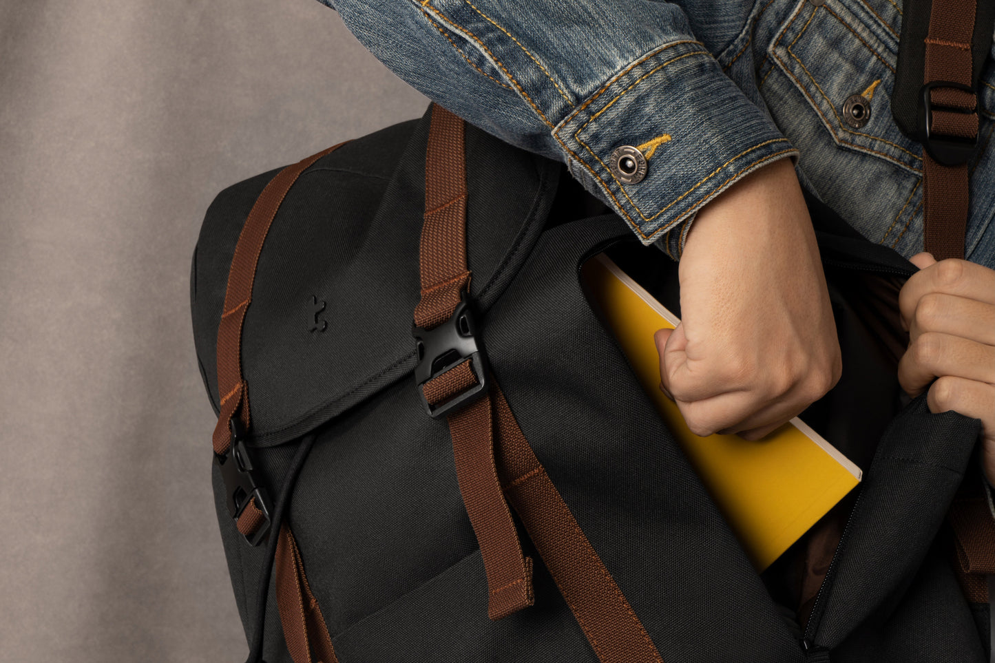 Tomtoc VintPack Laptop Backpack 15.6" (Black)