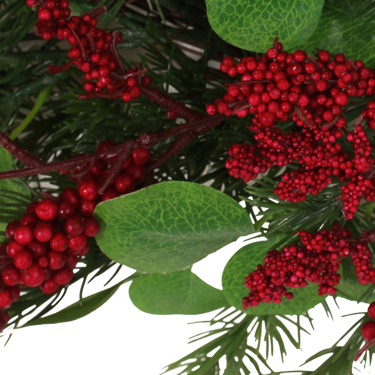 Jalro 25.5-inch Leaves/Berry Wreath