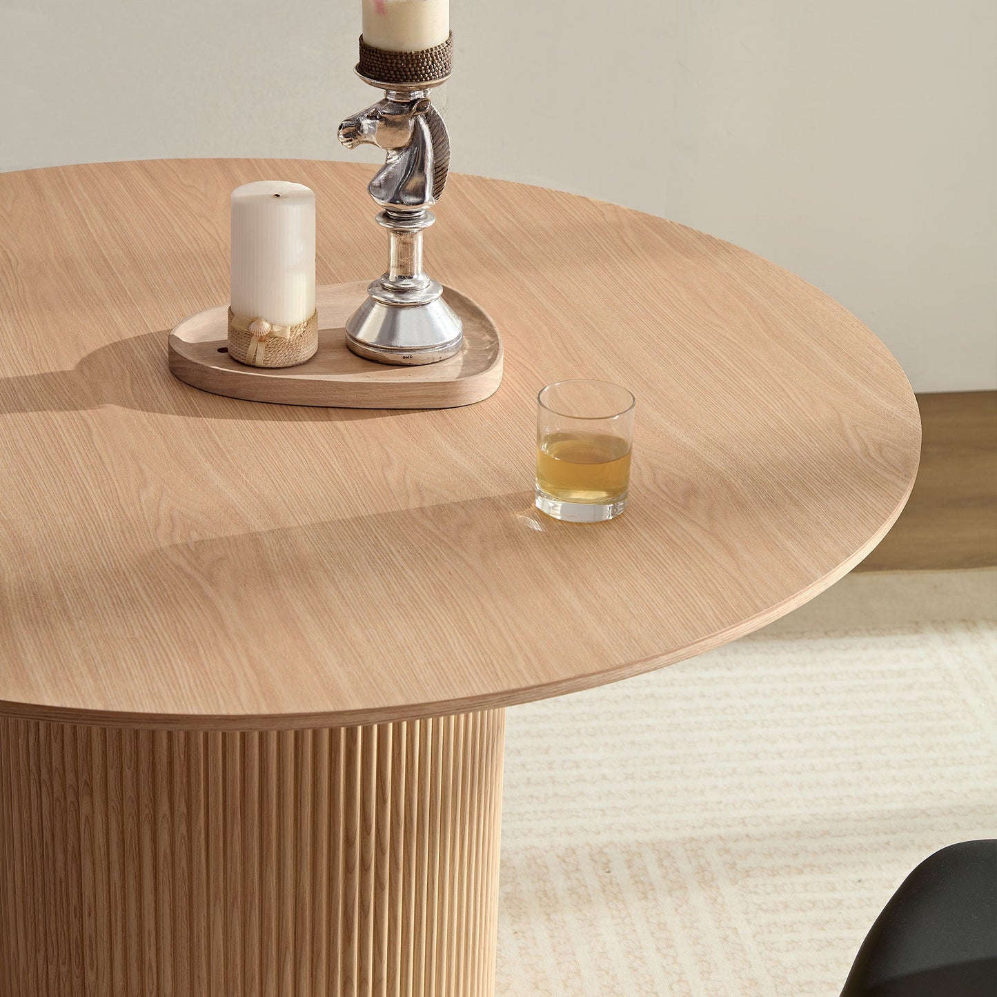 Volet 47.24" Round Dining Table with Wave Pattern Base