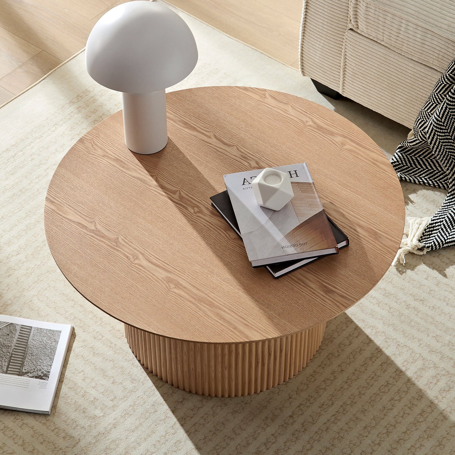 Volet 31.49" Round Coffee Table with Wave Pattern Base