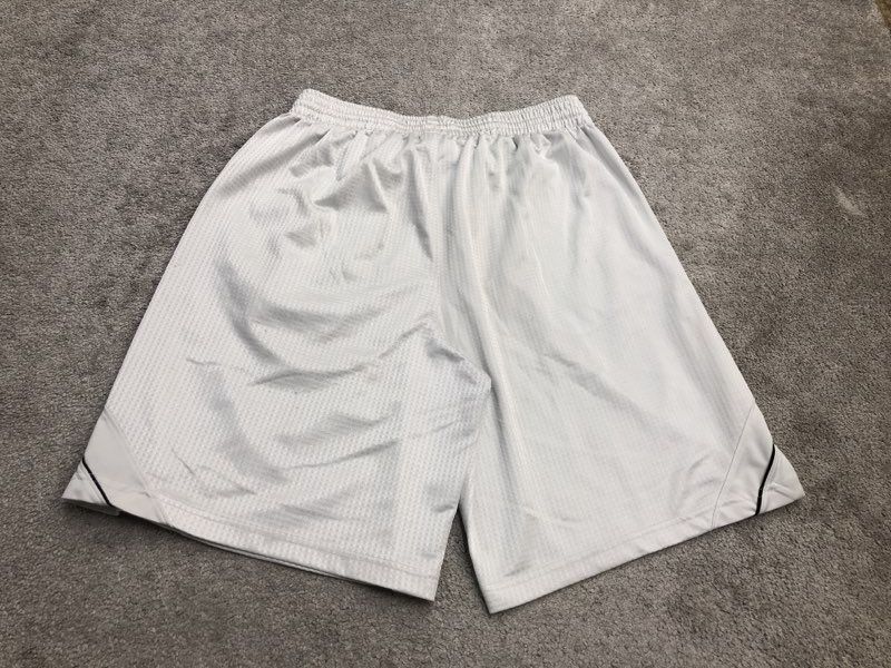 Nike Shorts Mens Large White Bermuda Activewear Running Sports Swoosh Logo