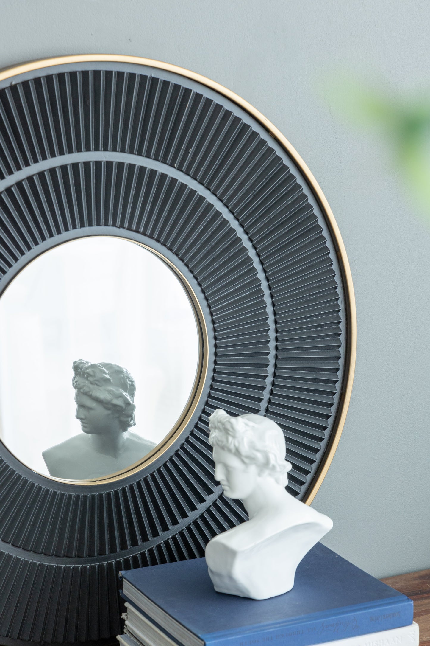 Round Wall Mirror with Carved Pleated Pattern
