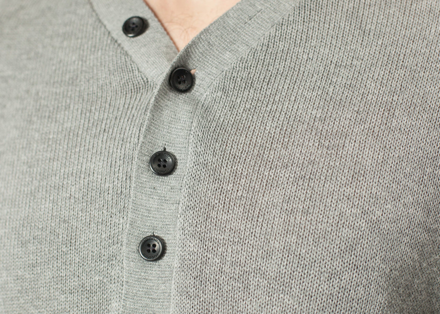 灰色的 Garbo Henley