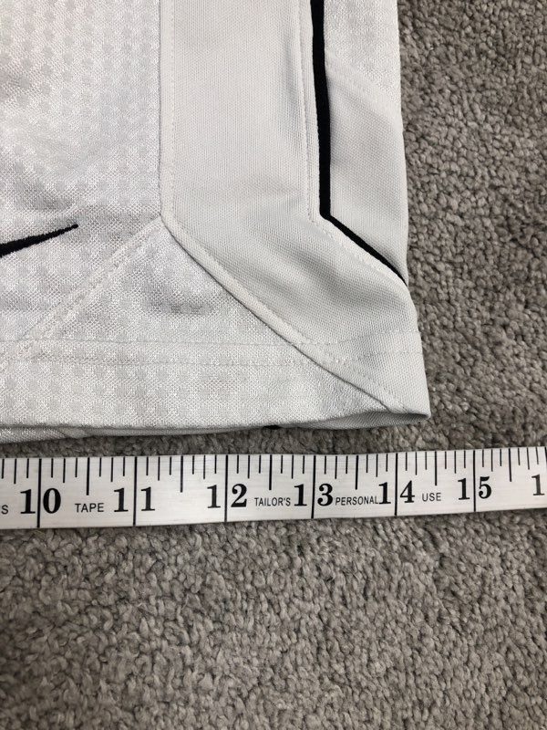 Nike Shorts Mens Large White Bermuda Activewear Running Sports Swoosh Logo