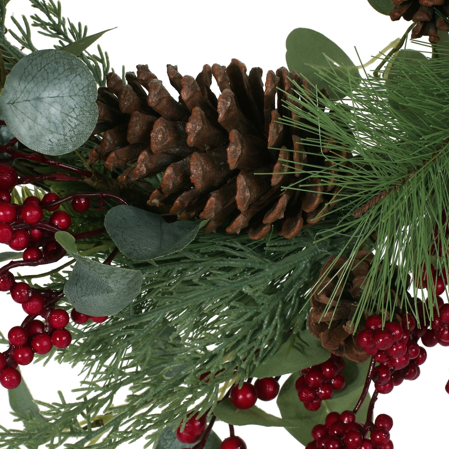 Feron 22-inch Berry/Eucalyptus/Pine Cone Wreath
