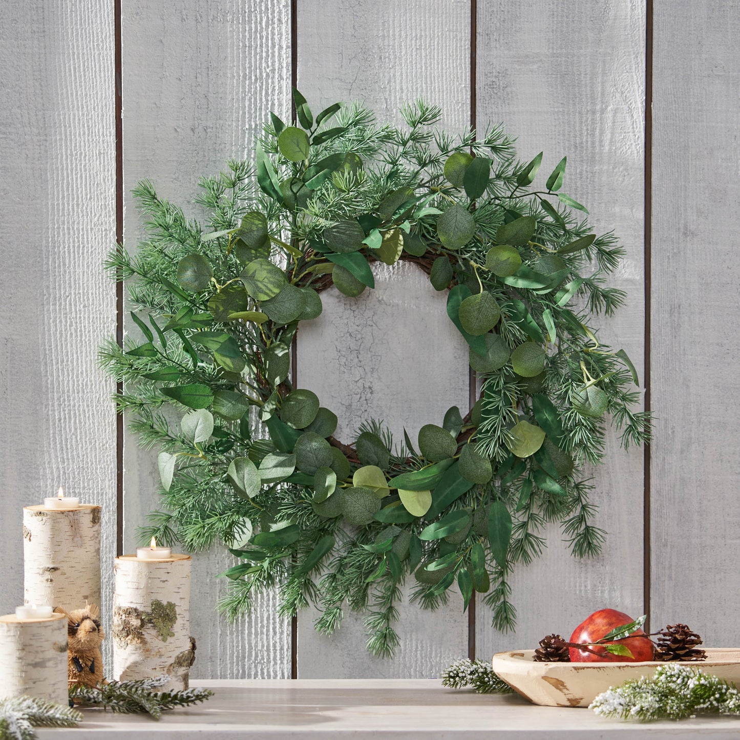 Xorin 24.5-inch Leaves Wreath