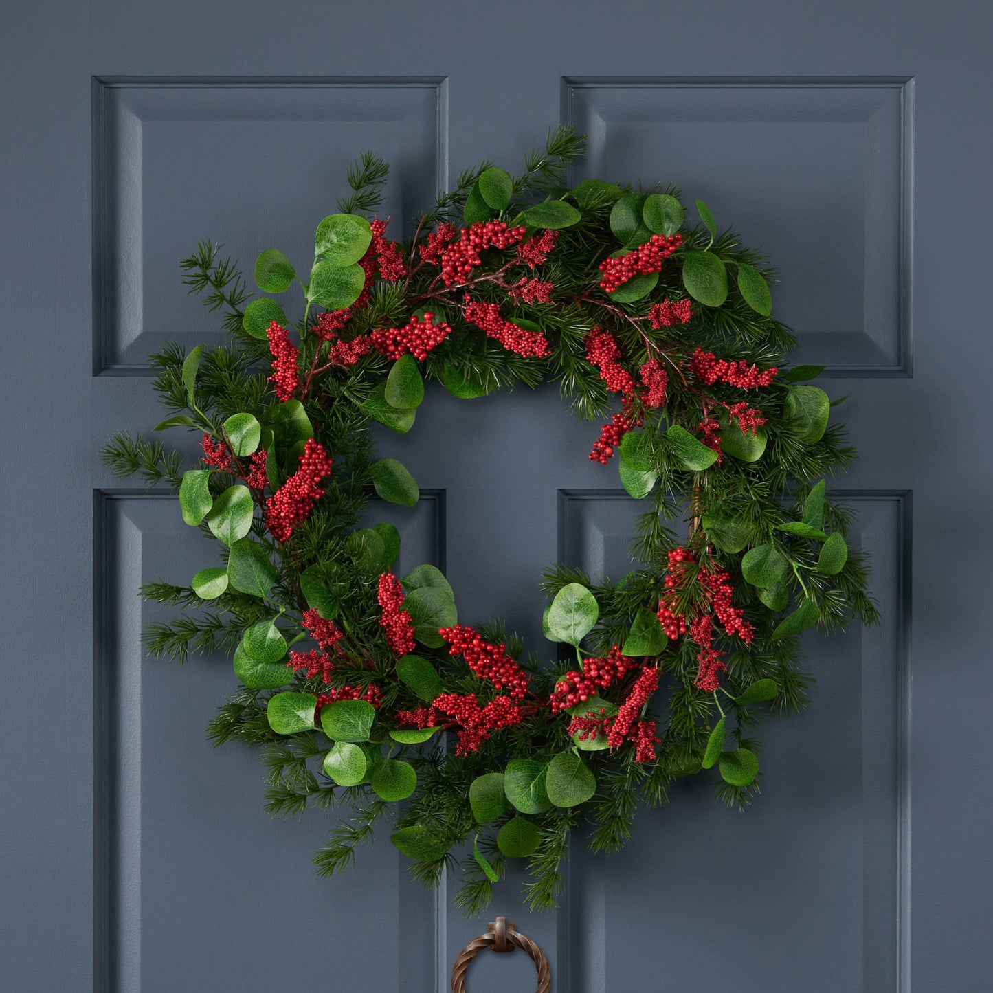 Jalro 25.5-inch Leaves/Berry Wreath