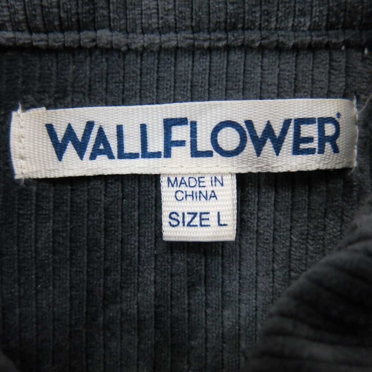 Wallflower Womens Button UP Shirt Collared Front Pockets Long Sleeve Silk Gray L