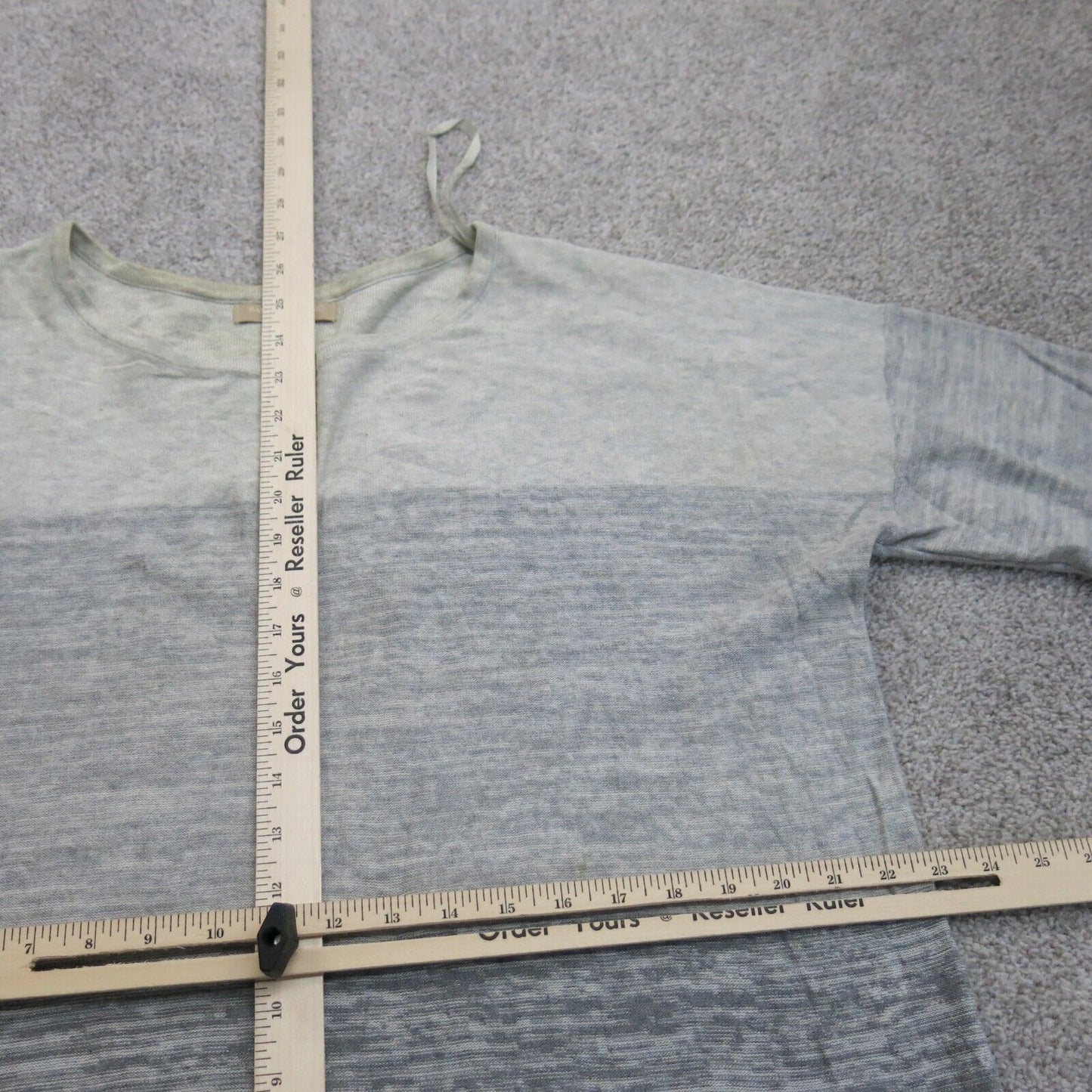 Banana Republic Womens Pullover Knitted Sweater Crew Neck White Gray Size Large