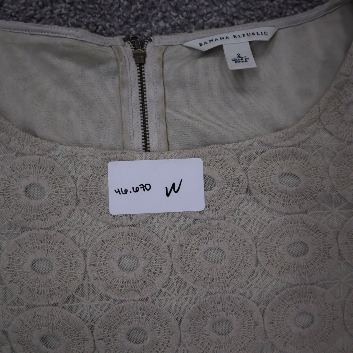 Banana Republic Womens Shift Mini Dress Back Zip Crew Neck Lace Beige Size 2