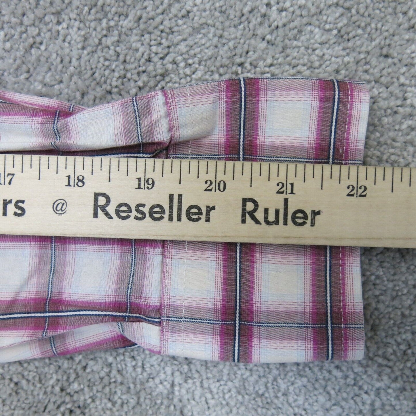 Wrangler Mens Button Up Shirt Plaid Pockets Long Sleeve Pink White Size Medium