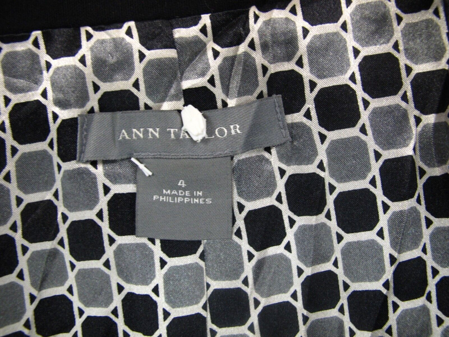 Ann Taylor Womens Blazer Coat Jacket Long Sleeves Front Button Black Size 4