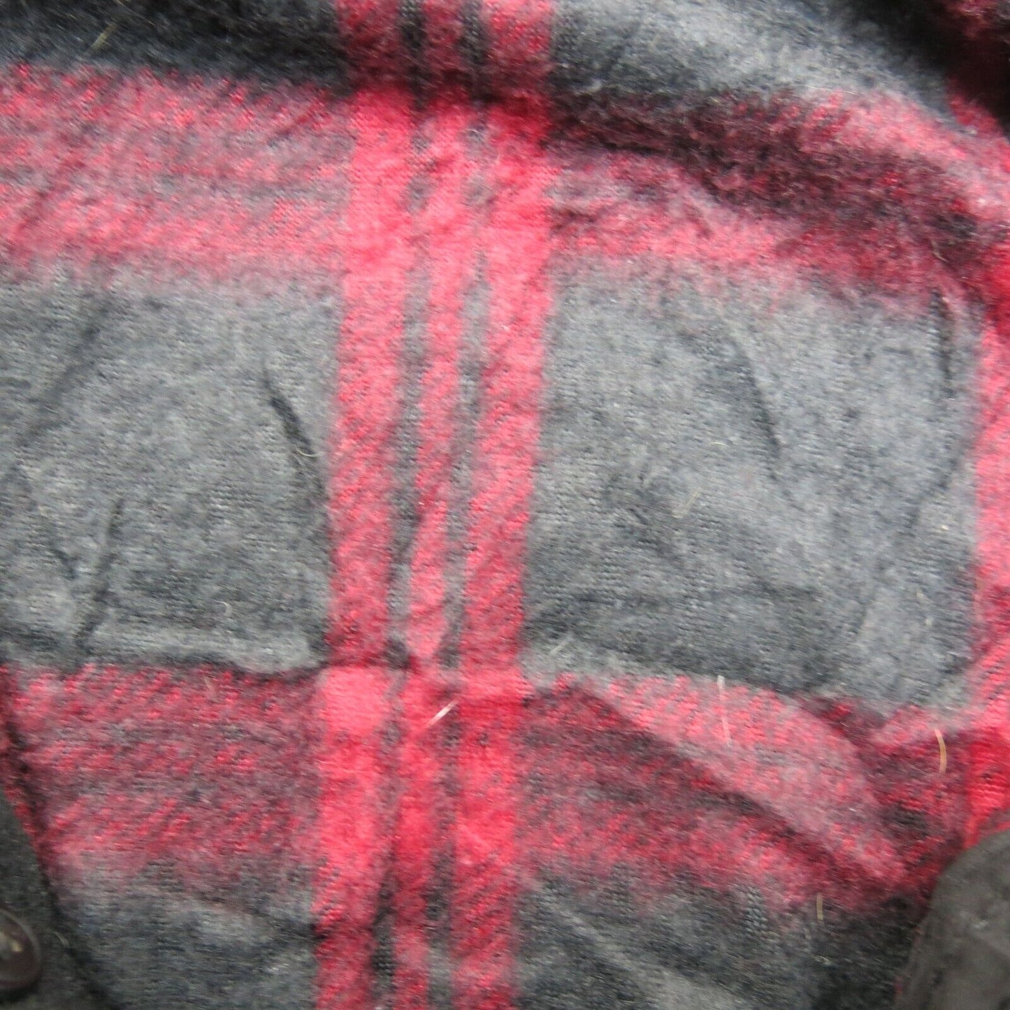 Wrangler Mens Check Button Up Shirt Long Sleeves Front Pockets Black Red Size M