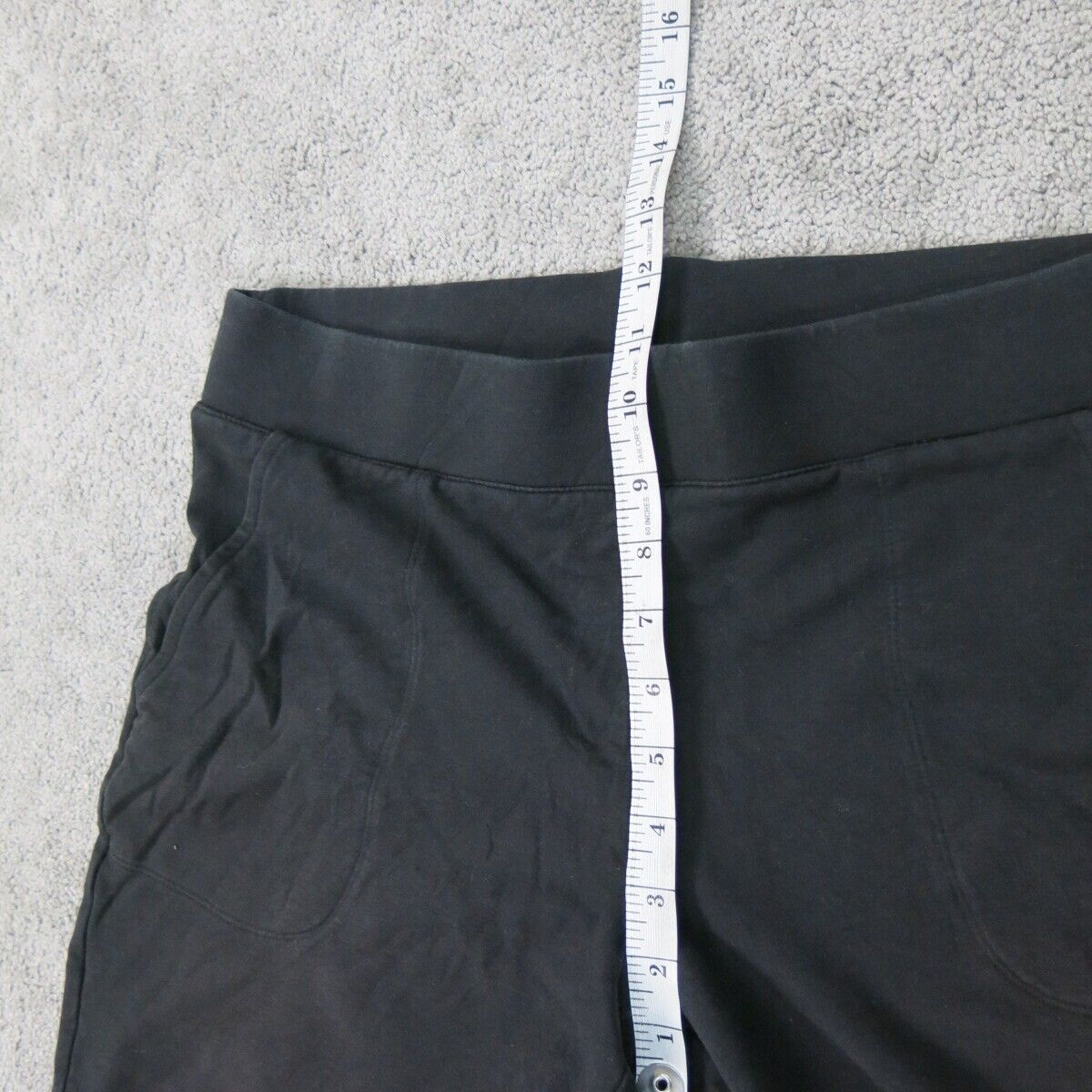 Talbots Womens Yoga Capri Legging Elastic Waist Pull on Pockets Black Medium