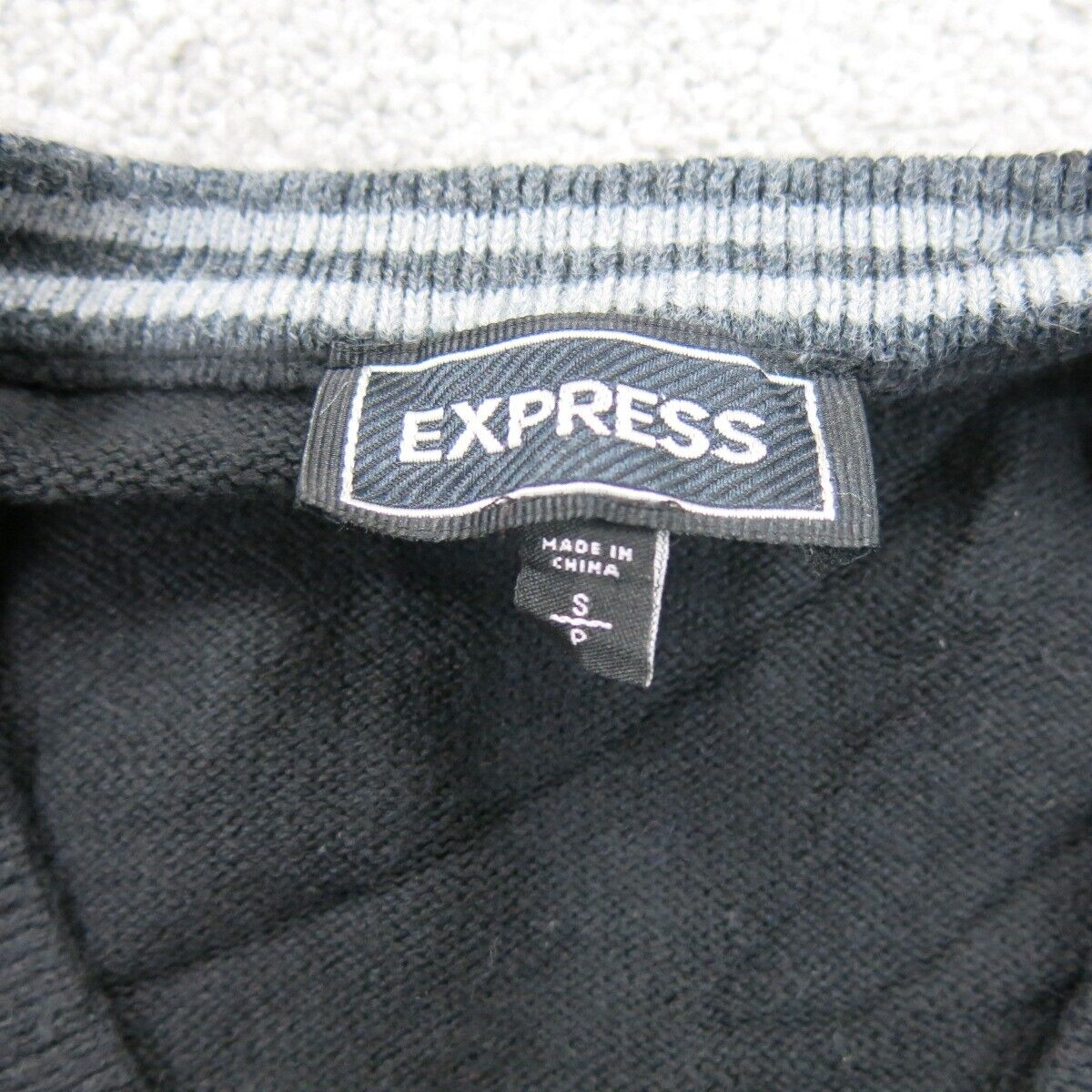 Express Mens Pullover Sweater Knitted V-Neck Long Sleeves Logo Black Size Small