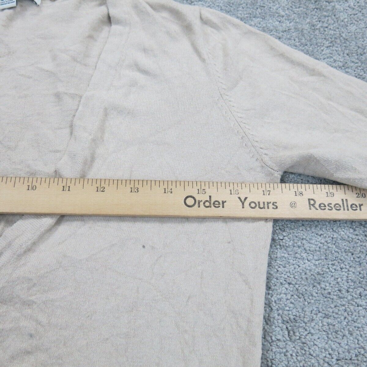 Forever 21 Womens Cardigan Sweater Front Button Long Sleeves Ivory Size Medium