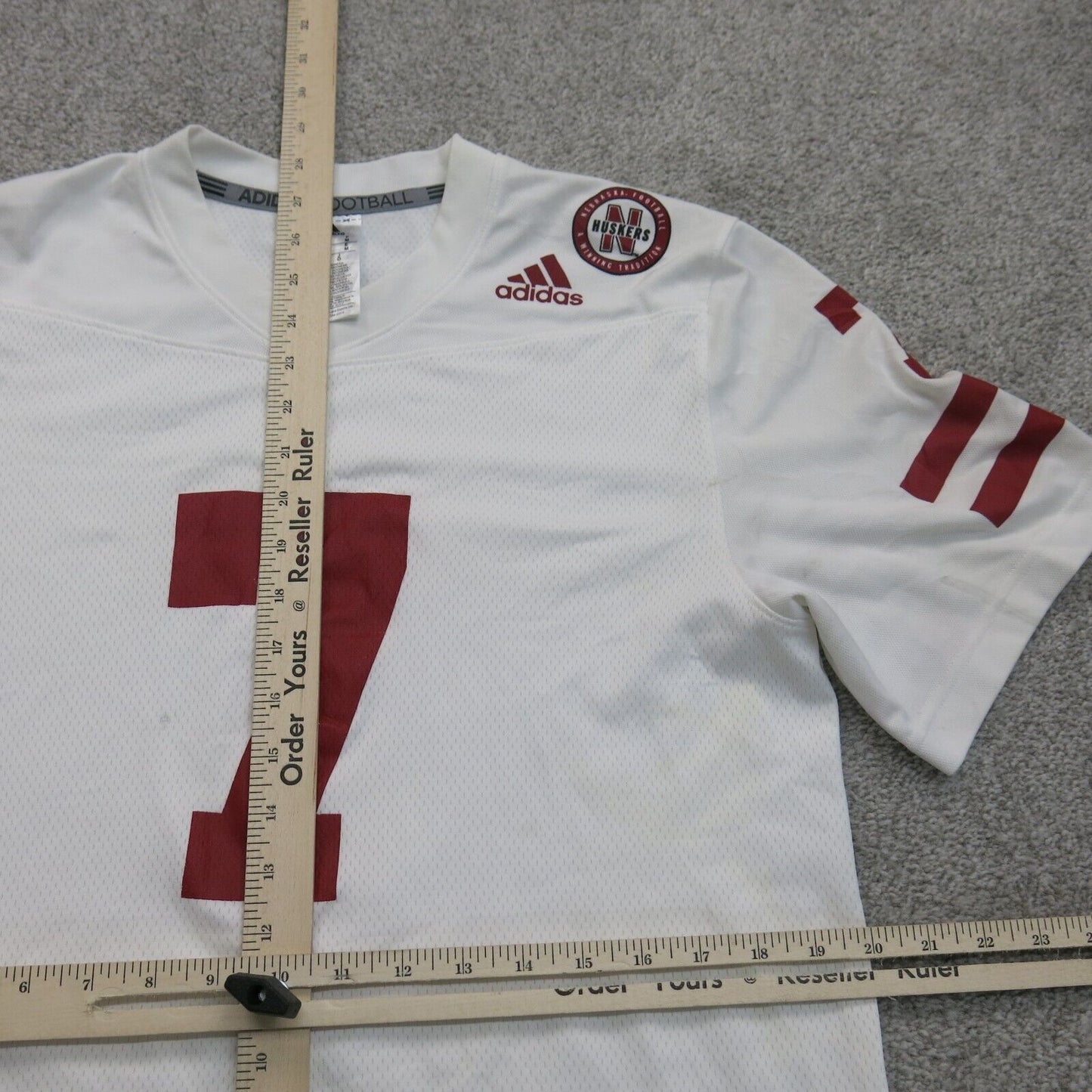 Adidas Mens T Shirt Crew Neck Short Sleeve Sports Tee Off White Size Medium