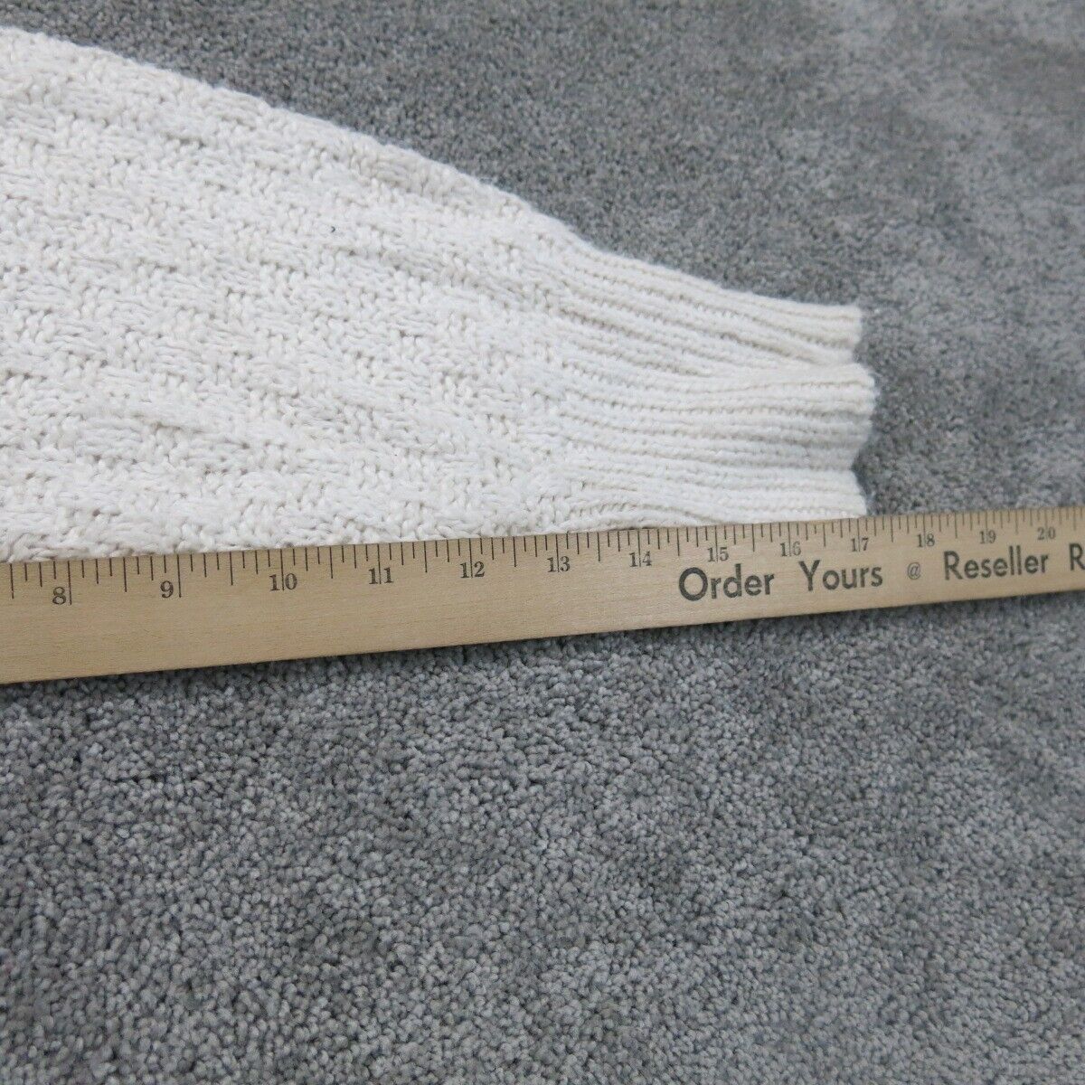 American Eagle Outfitter Womens Pullover Sweater Long Sleeves White Size Large