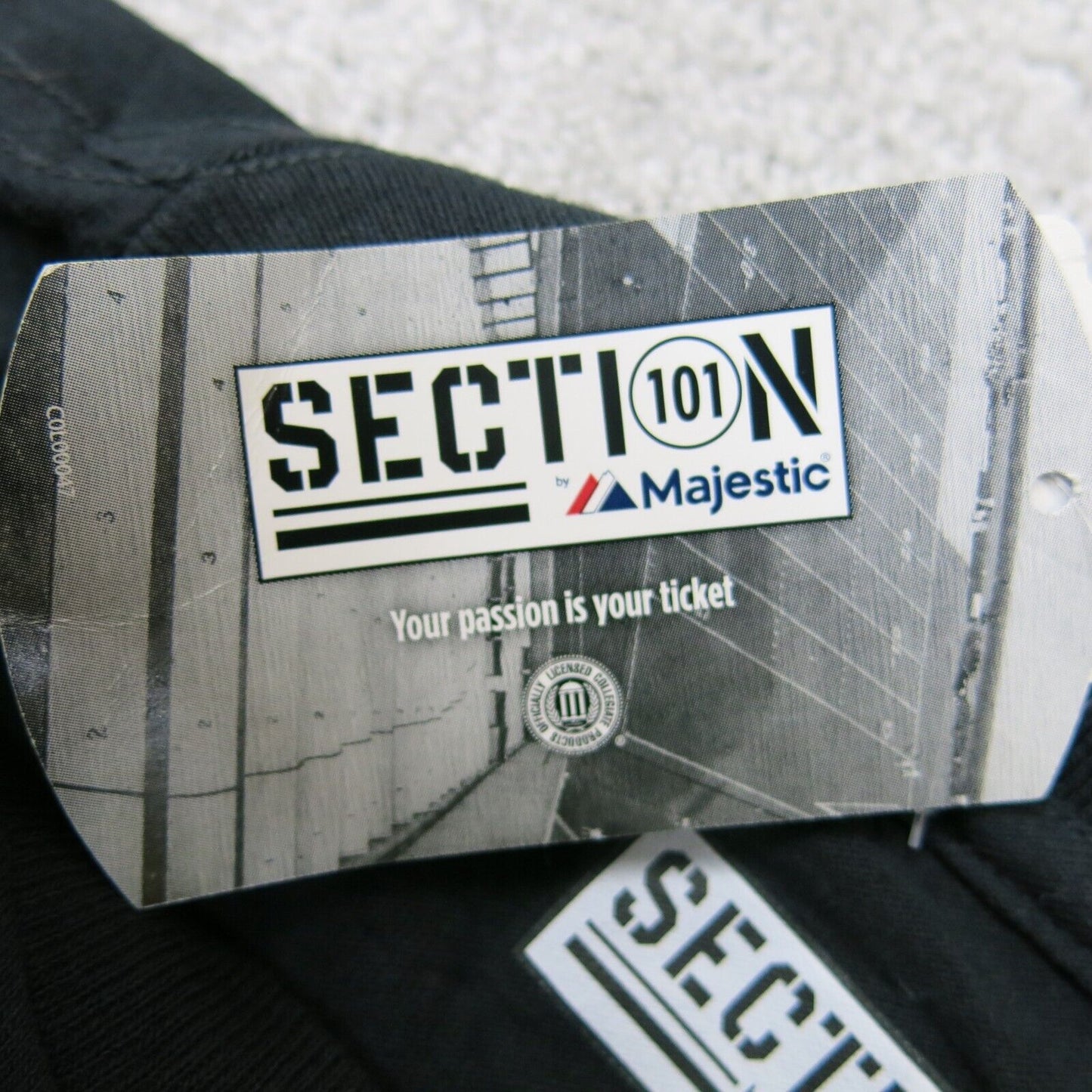 NWT Section By Majestic Mens Crew Neck T Shirt Short Sleeves Graphic Black SZ L