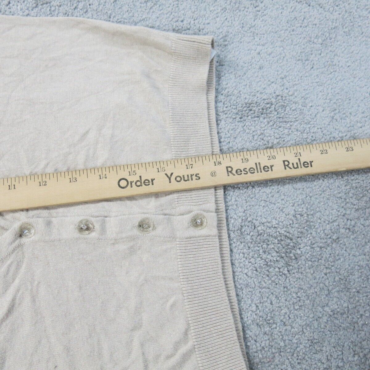Forever 21 Womens Cardigan Sweater Front Button Long Sleeves Ivory Size Medium