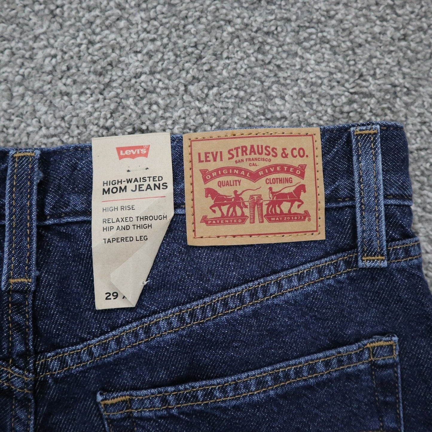 NWT Levis Mens Mom Jeans High Waisted Tapered Leg Denim Stretch Blue SZ W29XL27
