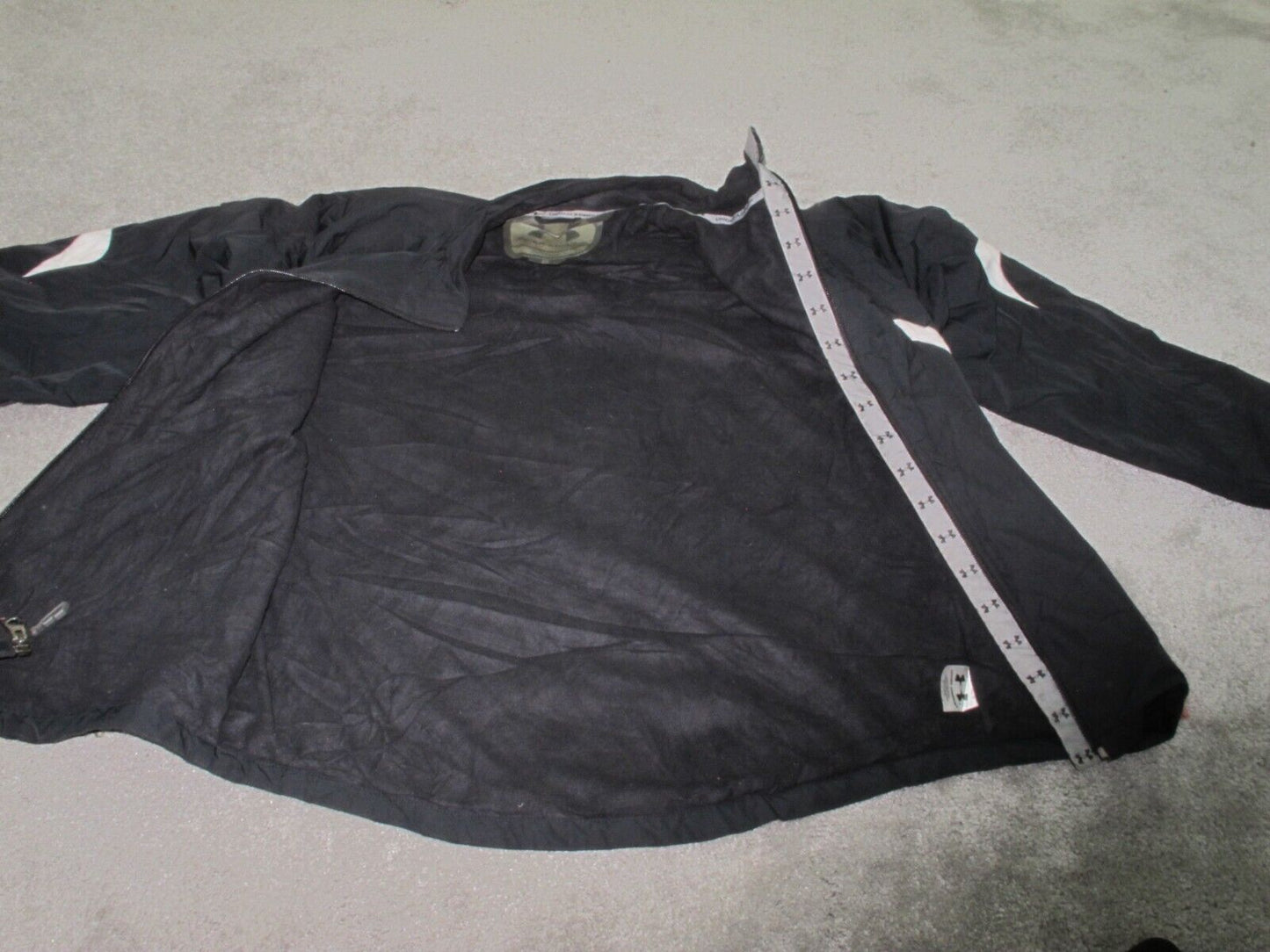 Under Armour Mens Insulated Jacket Full Zip Up Long Sleeves Pockets Black Size S