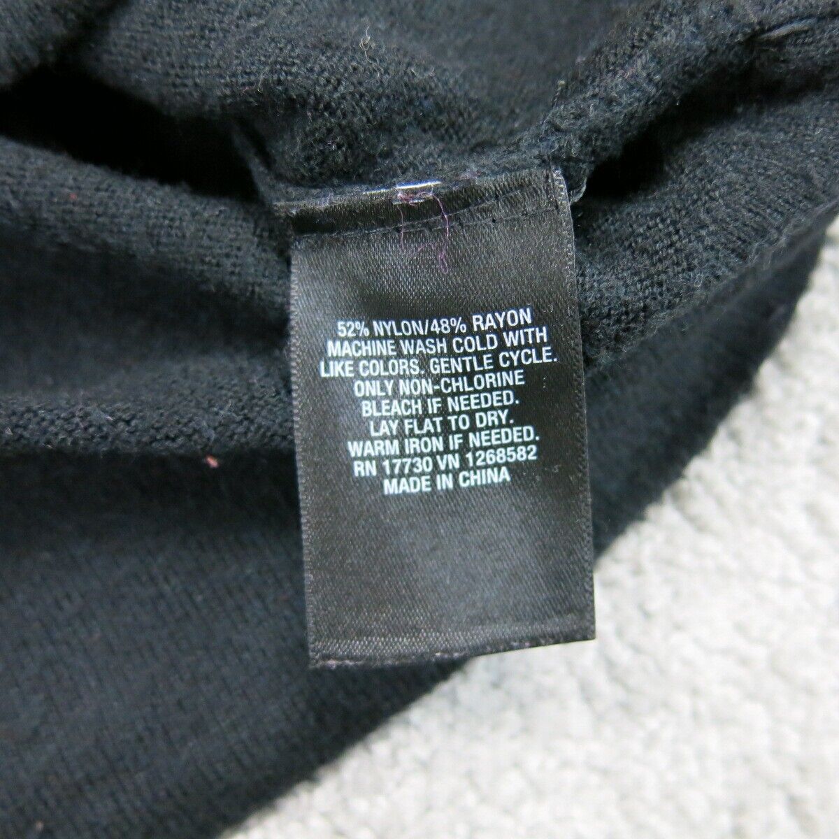Mossimo Womens Round Neck Sweater Knitted Long Sleeve Solid Black Size Medium