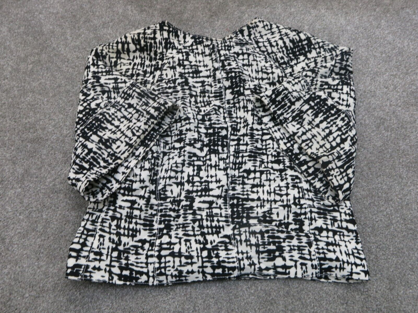 Kenneth Cole Womens Blouse Top Flare Sleeves Crew Neck Black White Size 4