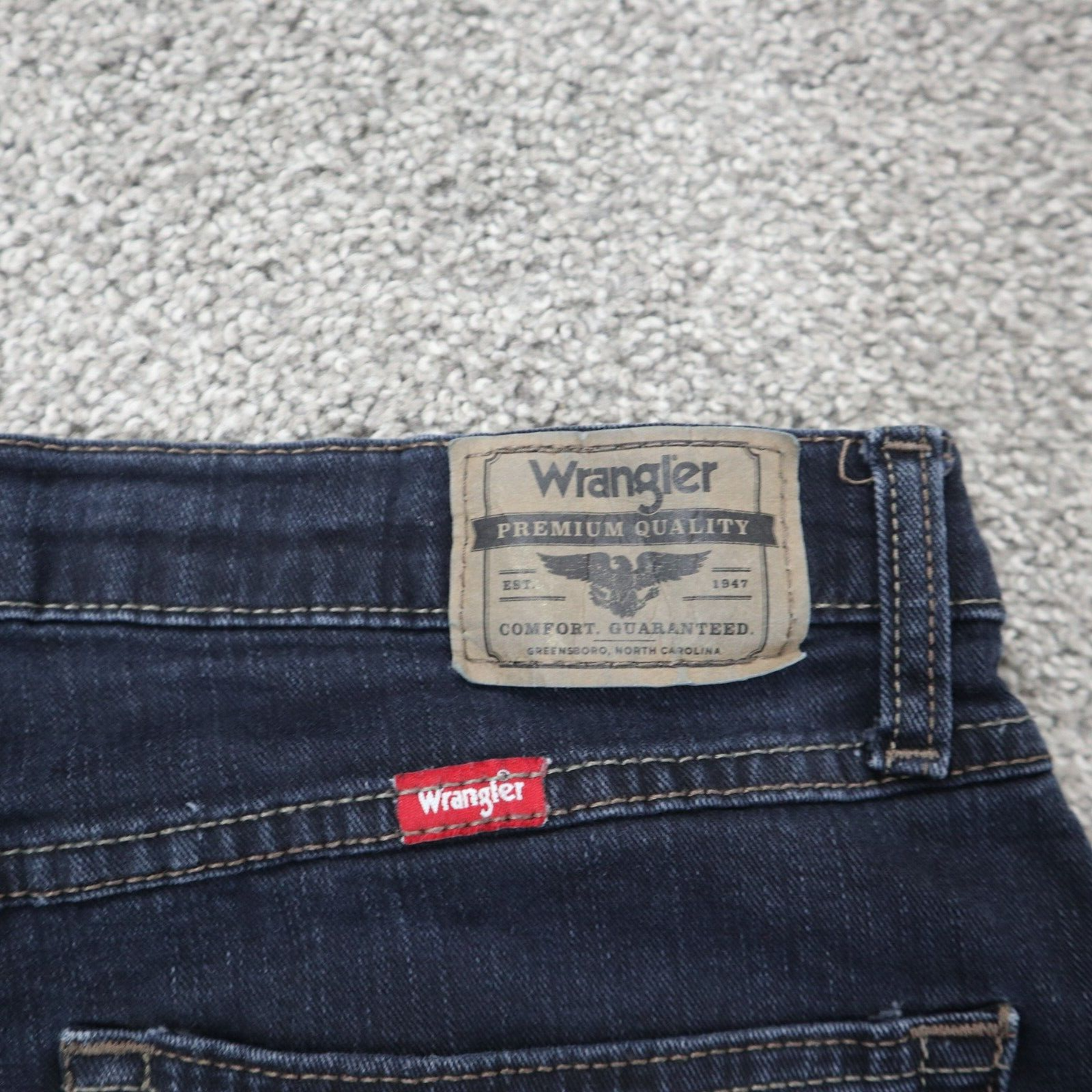 Wrangler Mens Jeans Straight Fit Jeans Mid Rise Pockets Blue Size W33XL30