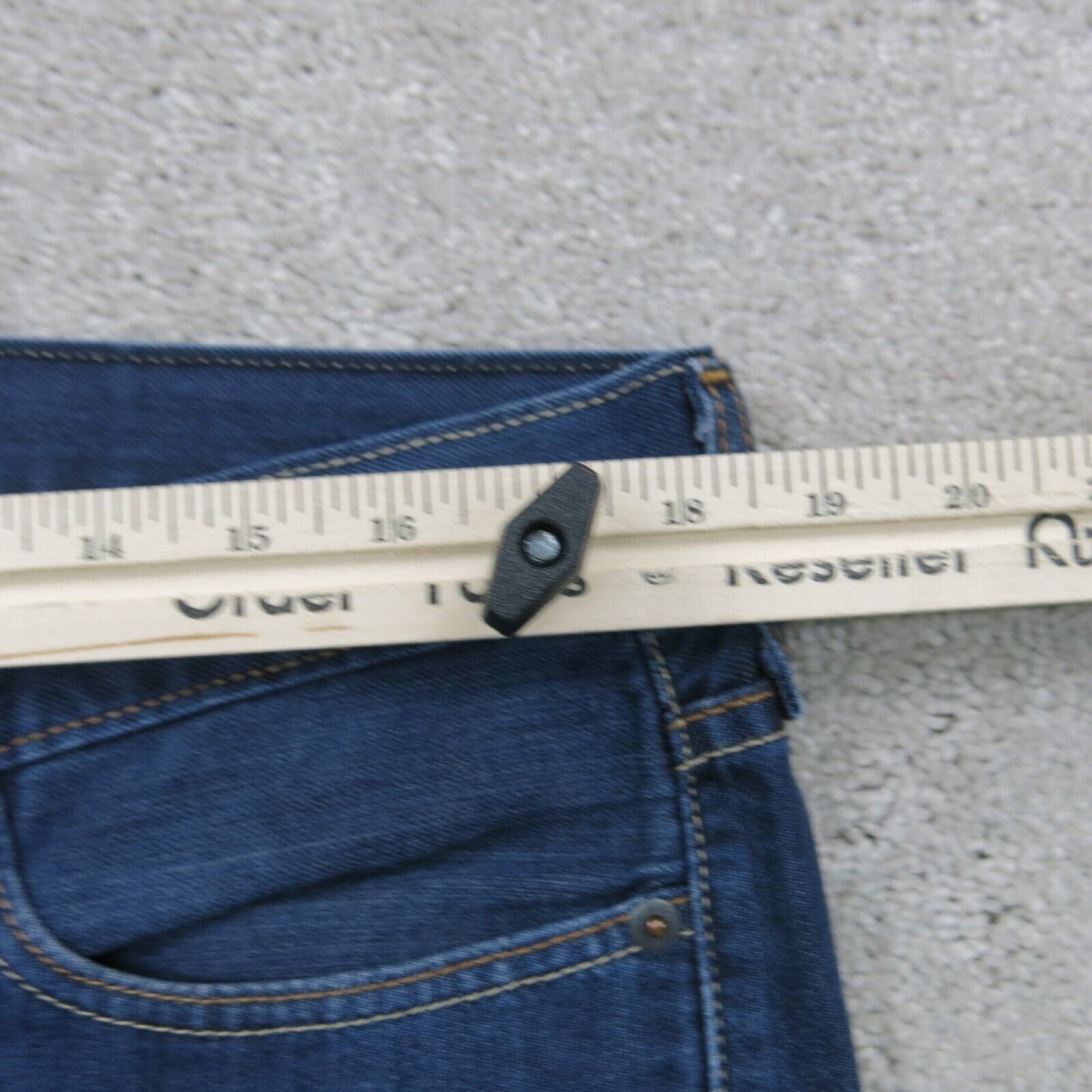 Denizen Mens Jeans Straight Leg 100%Cotton Mid Rise Five Pockets Blue W36XL34
