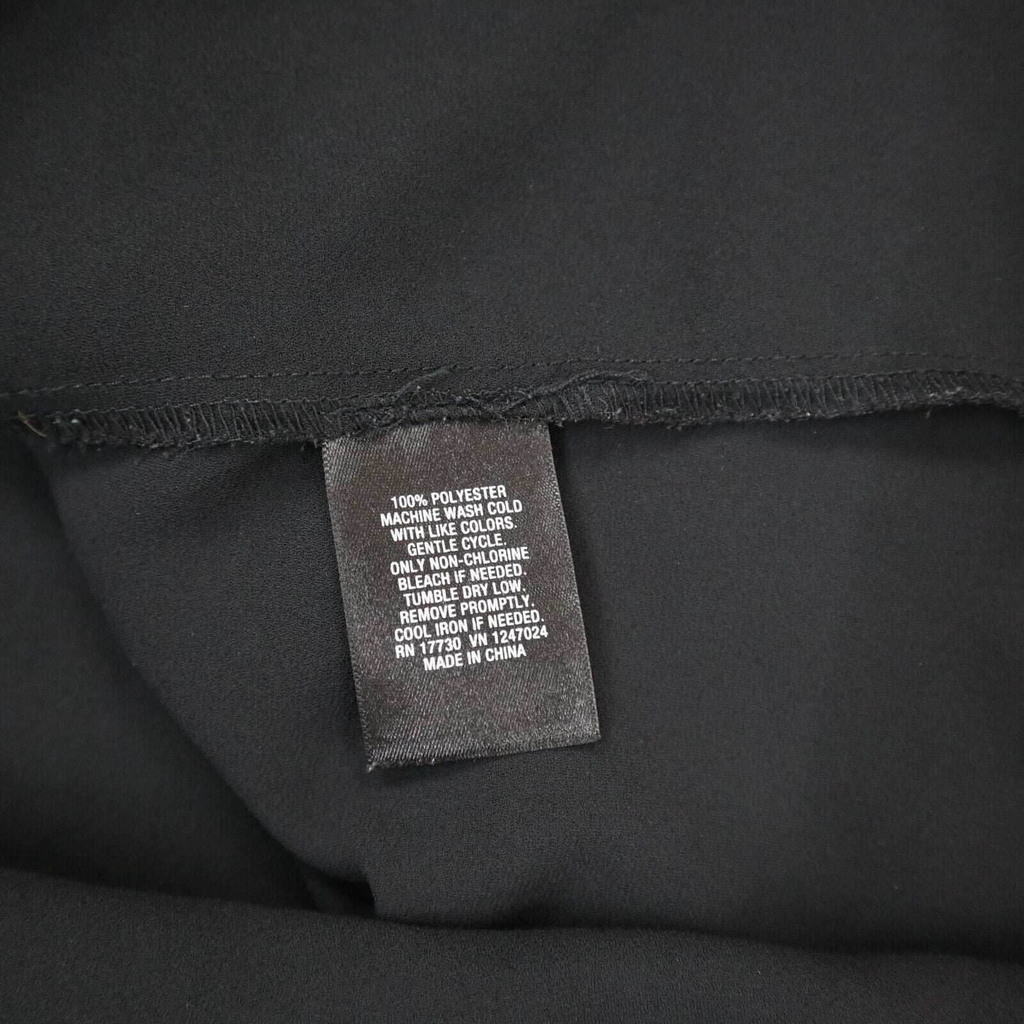 Mossimo Womens Blouse Top 3/4 Sleeves Deep V Neck Hi Low Black Size XX Large