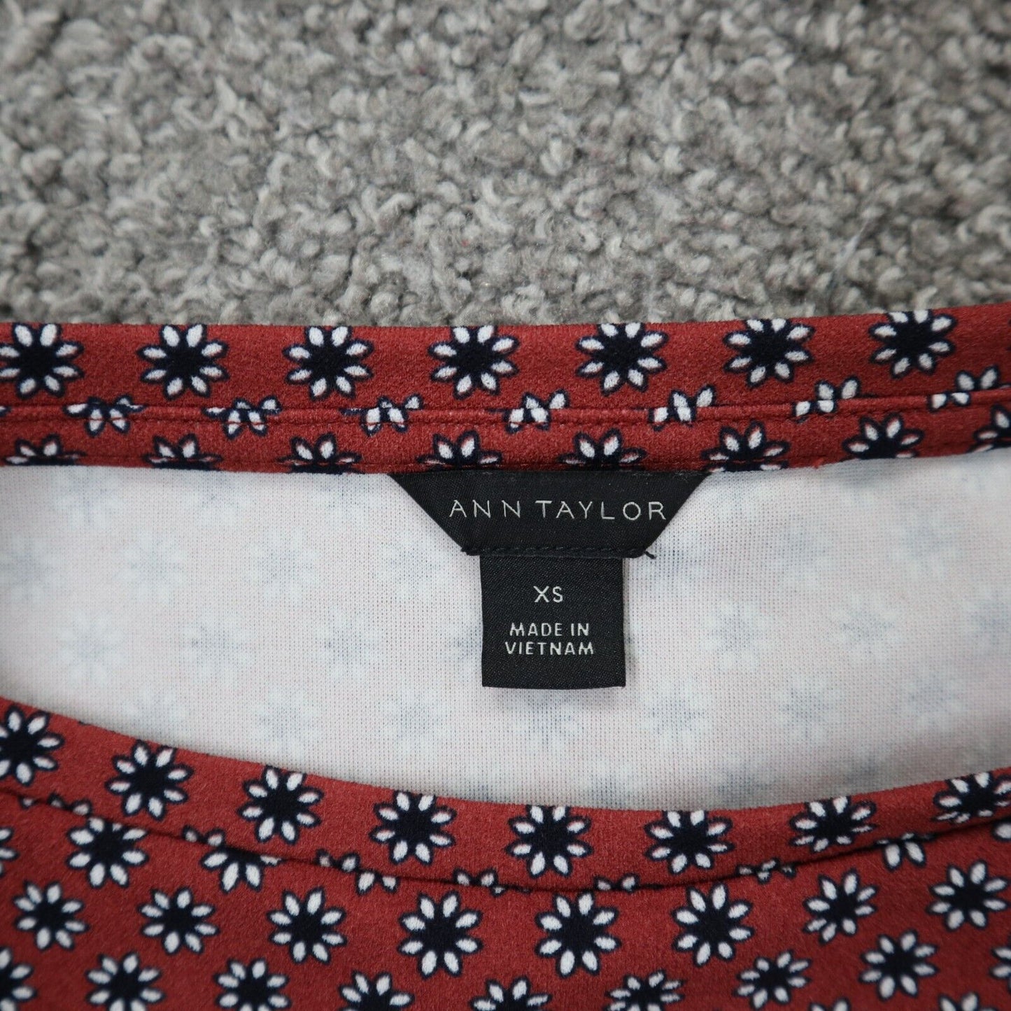Ann Taylor Women Blouse Top Boot Neck Short Sleeve Floral Red Size X Small