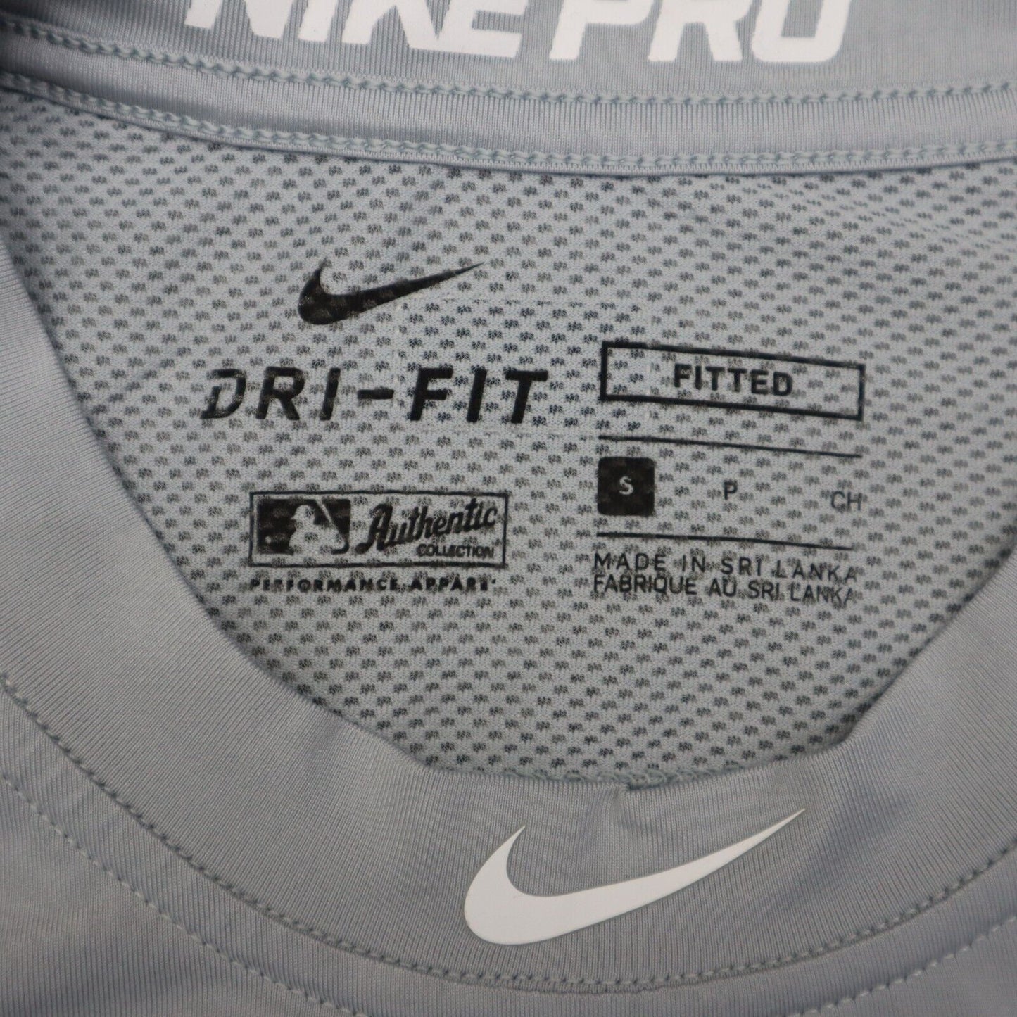 Nike Athletics T-Shirt Youth Boys Small Gray Long Sleeves Dri Fit Sports T-Shirt