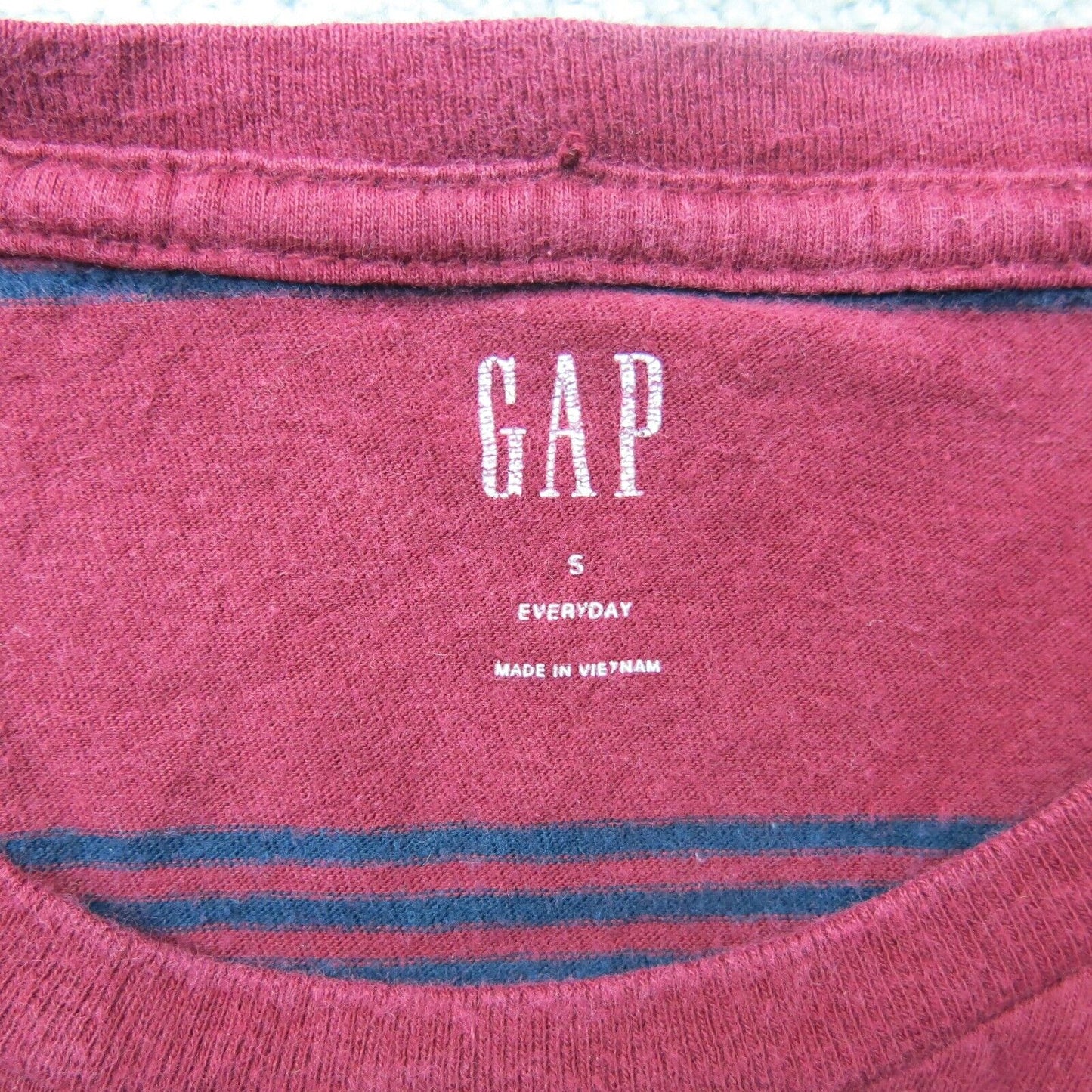 Gap Men Crew Neck T Shirt Striped Crew Neck  Short Sleeve Black Red Size Small
