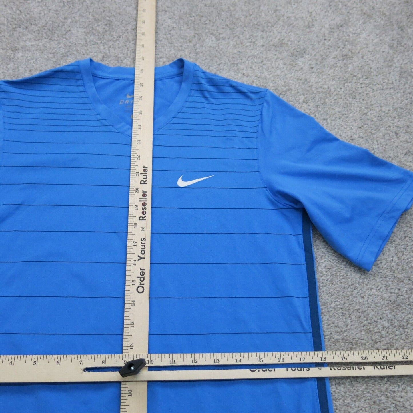 Nike Dri Fit Mens V Neck T Shirt Short Sleeves Pullover Logo Blue Size Small