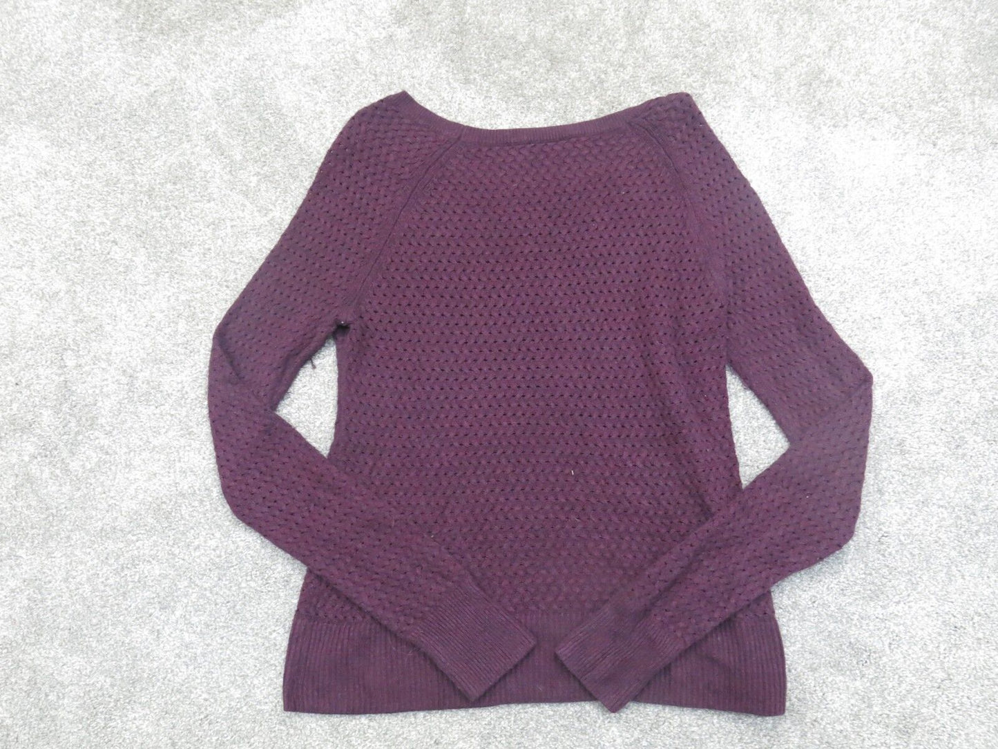 American Eagle Womens Sweater Knitted Round Neck Long Sleeves Maroon Size Medium
