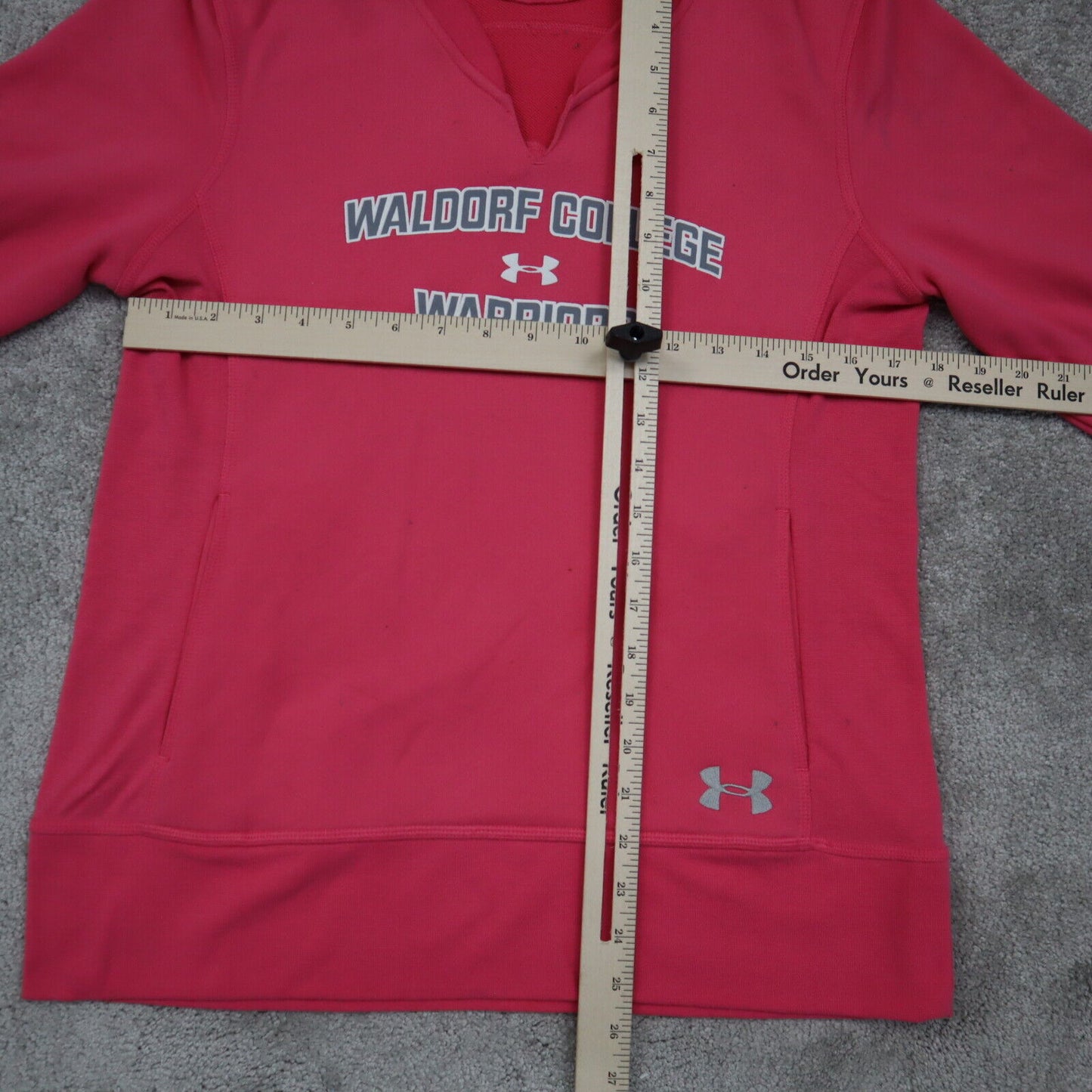 Under Armour Hoodie Womens Sz L Pink Semi Fitted Pullover Sweatshirt Long Sleeve
