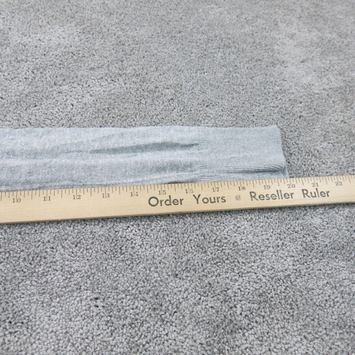 Old Navy Women Sweater Cardigan Front Button Long Sleeves Light Gray Size Small