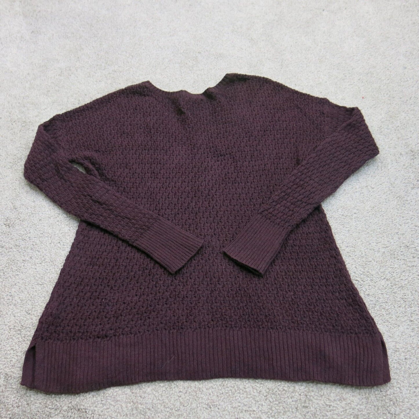 American Eagle Womens Pullover Sweater Round Neck Long Sleeves Maroon Size Small