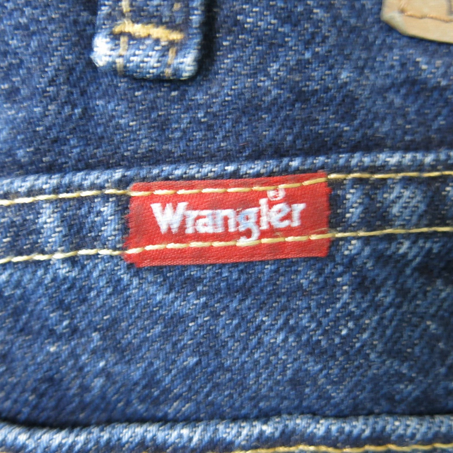 Wrangler Mens Jeans Straight Leg High Rise 100% Cotton Pockets Blue Size W48XL30